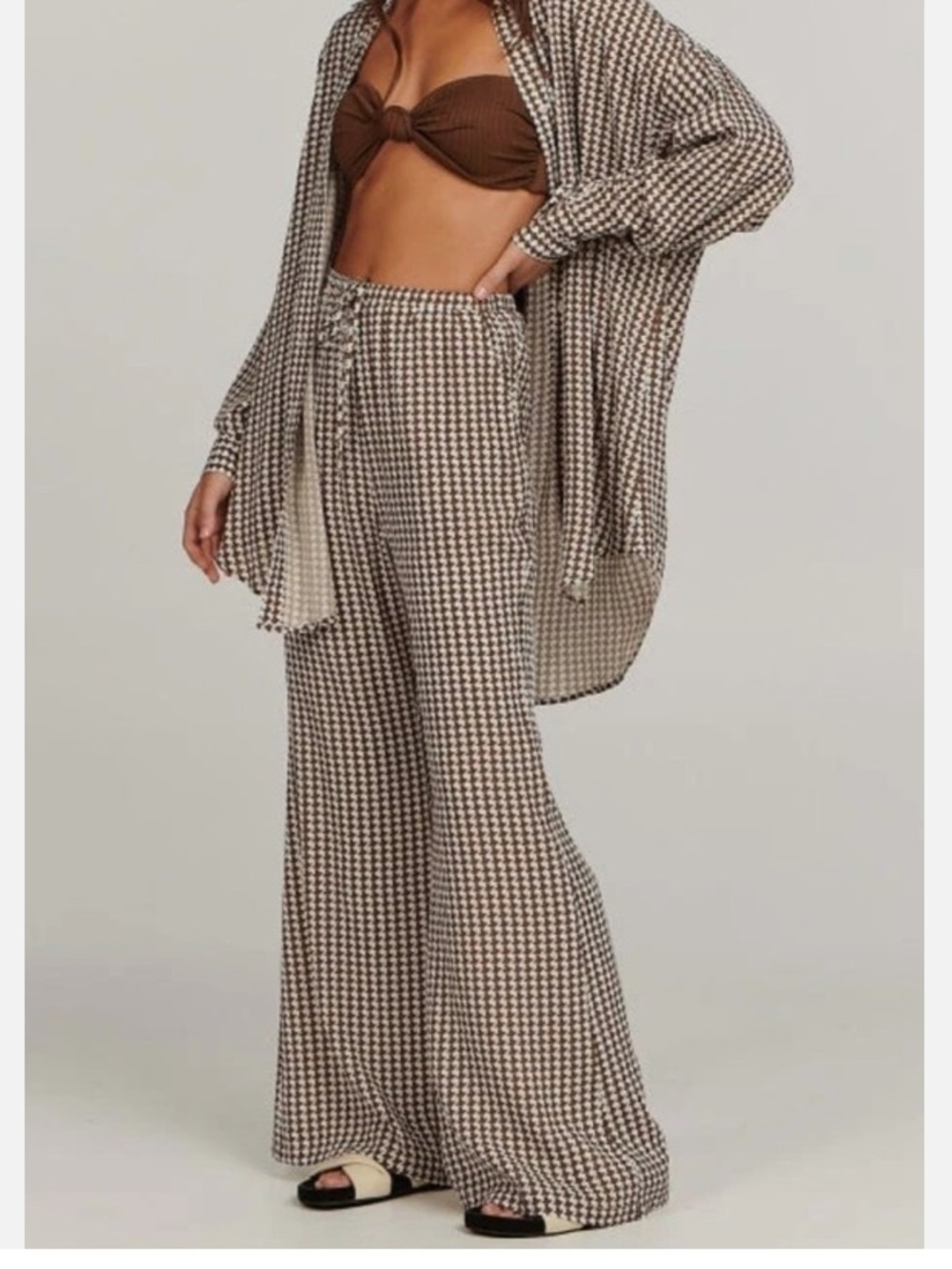 Charlie Holiday Size 8 houndstooth pants